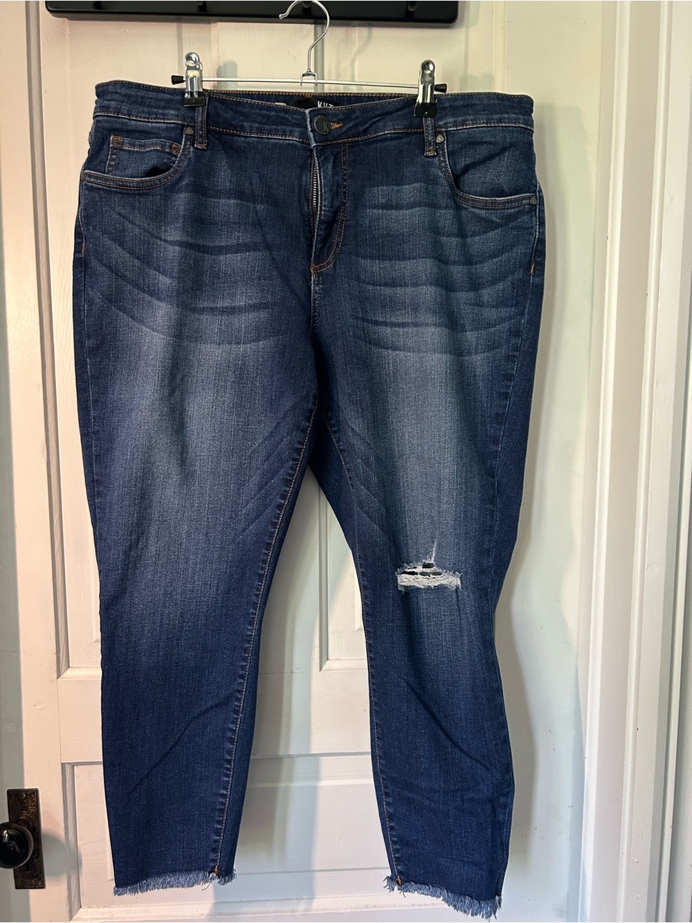 Kut from the Kloth Dark Blue Distressed Cropped Jeans